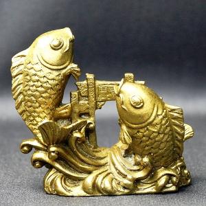 金運昇鯉】縁起物 開運 出世 魚 金色 置物 : 水晶院shop - 通販
