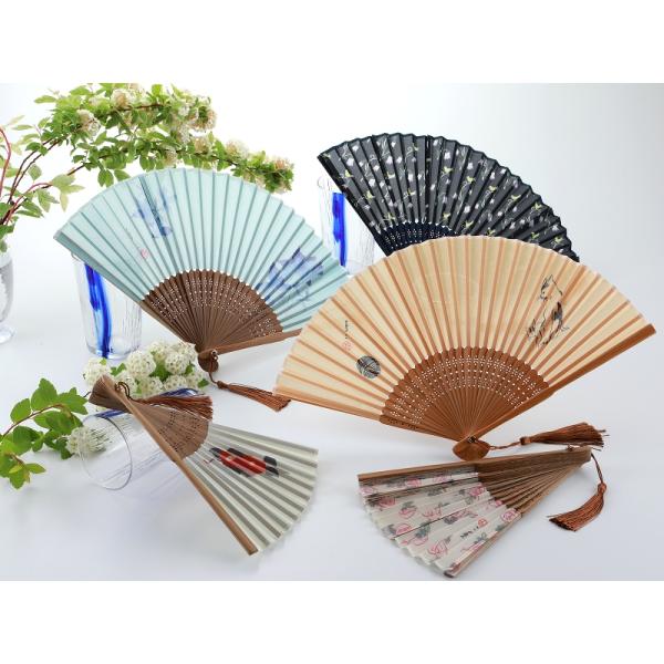 竹久夢二 シルク 扇子 竹製 日本土産 正絹扇子 猫 椿 紅葉 薔薇 全５柄 sr-103 メール便...