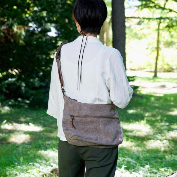 rena 豊岡(レナ　トヨオカ）cheviot(チェビオット） 豊岡製・神鍋山火山灰手染め　8号帆布...