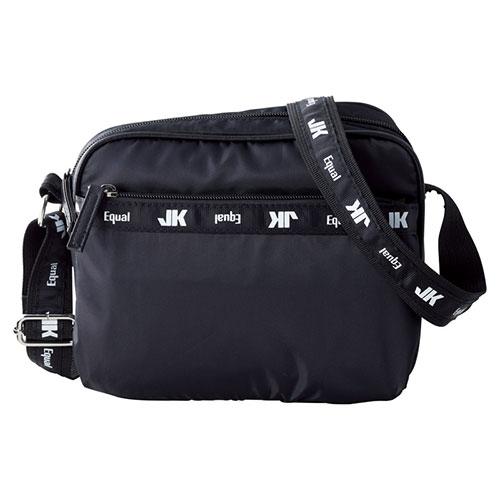 ジュンコ コシノ イコール ショルダーバッグ 16×21×7cm ブランドロゴのテープが特徴 ブラッ...