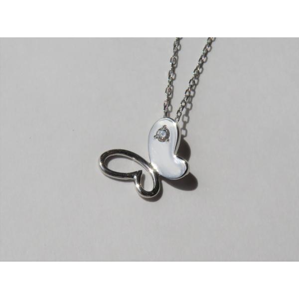 PT　蝶々のペンダントネックレス