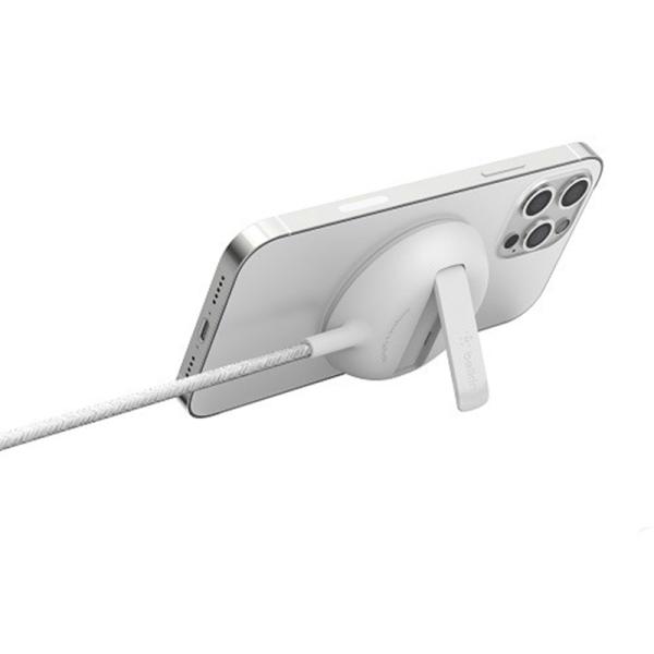 Belkin（ベルキン） MagSafe認証 磁気ワイヤレス充電スタンド/パッド 電源アダプタ付 W...