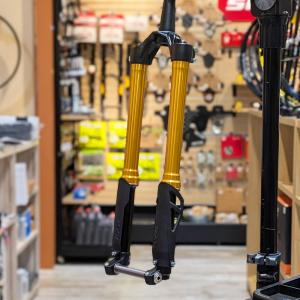 KAYABA カヤバ　自転車用Frフォーク　MTB用倒立フォーク 160mm 1.5T 20mmTA Boost 29インチ、27.5インチ対応