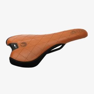 RADER SENSUS LEATHER LU...の詳細画像1