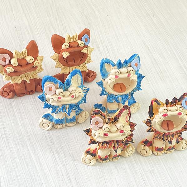 沖縄 お土産 シーサー 置物 ミニ 玄関 ペア 素焼き 琉球 工房花 花工房 素焼き ほのぼのシーサ...
