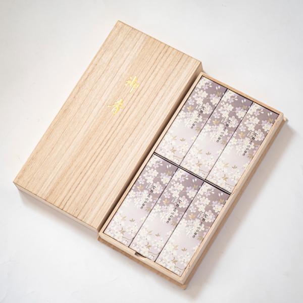 進物線香 桐箱入 宇野千代のお線香 淡墨の桜