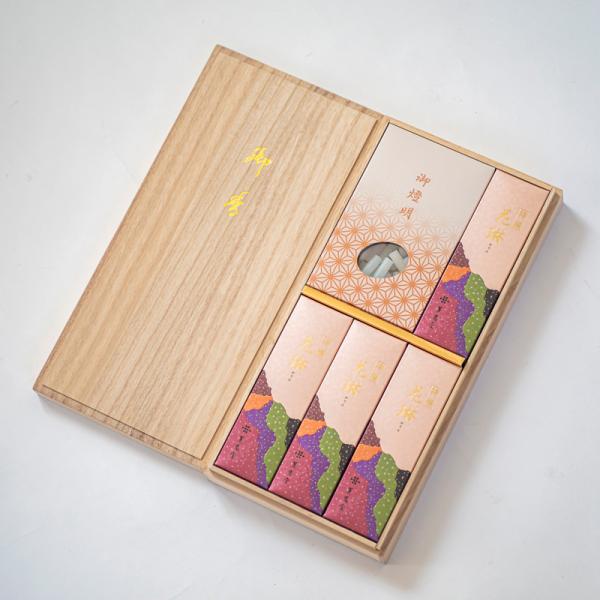 進物線香 特撰花琳 ミニローソク 【線香・ローソク詰合せ】 二種香 桐箱入り