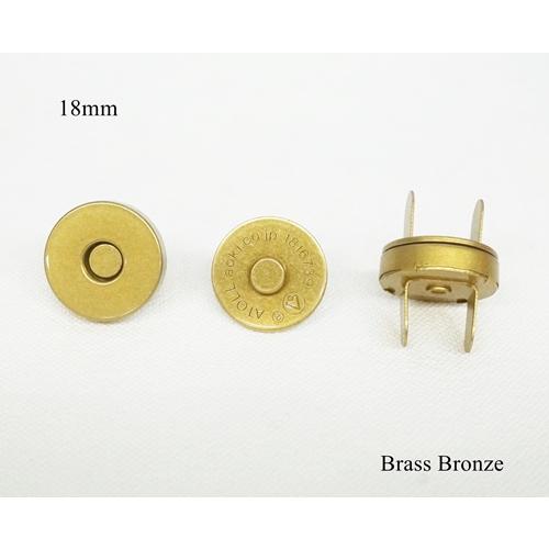 18mm マグネットホック 割足タイプ  真鍮ブロンズ色 (保護テープ付) kume950