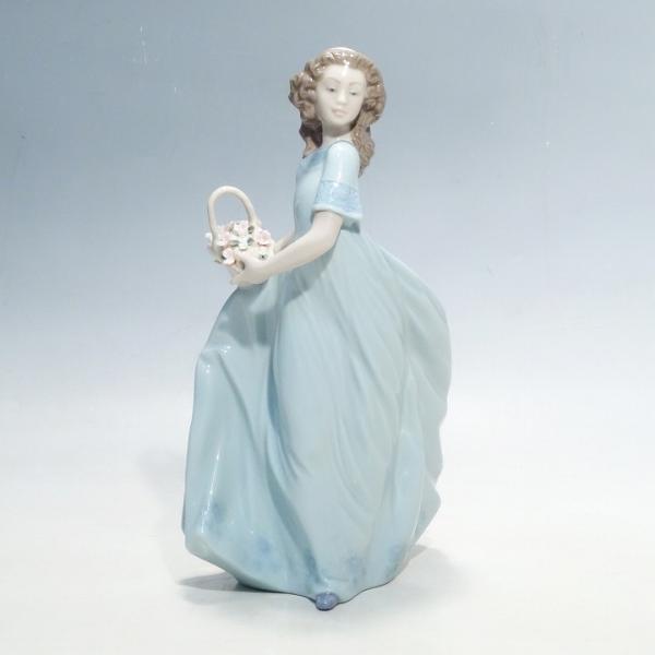 LLADRO リヤドロ 花かご 少女 23cm 春のお庭にかえって #6130 陶磁器 人形