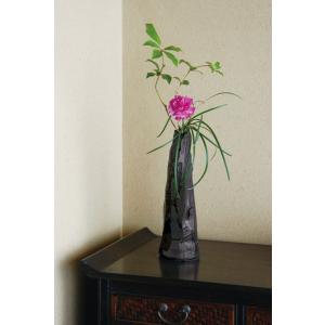 信楽焼　黒釉面取花入　小　花器