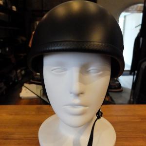 ジャーマンタイプ ハーフヘルメット 装飾用 マットブラック : 黒革
