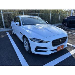 【支払総額1,812,000円】中古車 ジャガー XE 禁煙車 黒革シート 純正ナビ