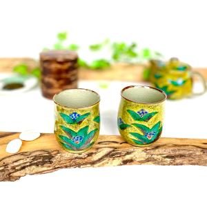 九谷焼 高級 陶磁器 夫婦湯呑 金糸梅に鳥 裏絵( Kutani Teacup