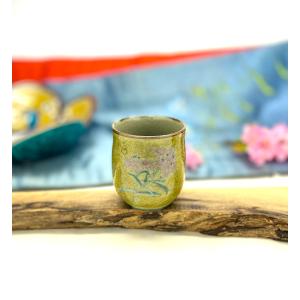 九谷焼 高級 陶磁器 湯呑 小 宝尽くし緑塗り 中裏絵(Kutani teacup