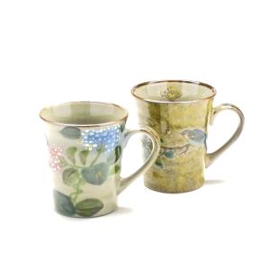 九谷焼 ペアマグカップ がく紫陽花ピンク＋ブルー＆黄塗り金糸梅に鳥 (Kutani pair mug)おしゃれ 手描き 吉田屋 花柄　結婚祝い プレゼント｜kutanihyakkaen