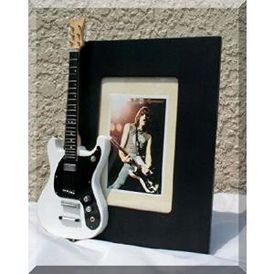 JOHNNY RAMONE ミニチュアギターの写真フレーム MOSRITE