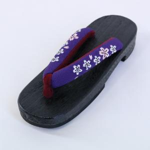 刺繍入り 桐下駄 [PU02] 黒台 鼻緒 紫...の詳細画像2