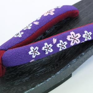刺繍入り 桐下駄 [PU02] 黒台 鼻緒 紫...の詳細画像3