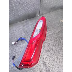N-BOX 6BA-JF4 右テールランプ L...の詳細画像1