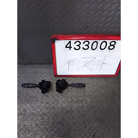 イスト CBA-NCP65 ディマースイッチ S Lエディション 4WD 1NZ-FE 4FT 1E...