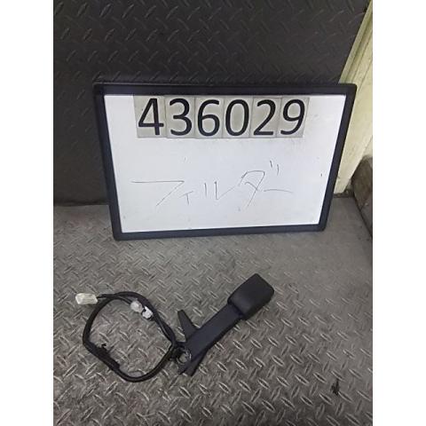 カローラフィールダー DBA-NZE164G シートベルト 1.5X 4WD 1NZ-FE CVT ...