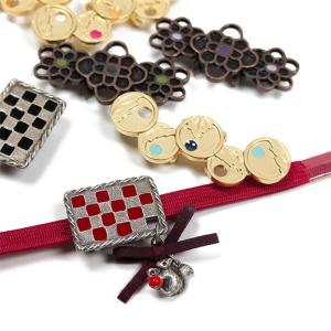 (おしゃれ帯留め)帯留め 錫合金 真鍮 樹脂 花 リス