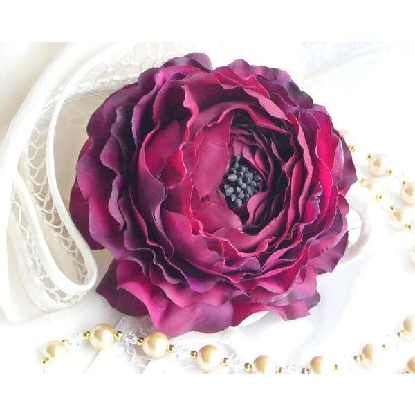 コサージュ　ラナンキュラス　ボルドー　クリスタルorパール付