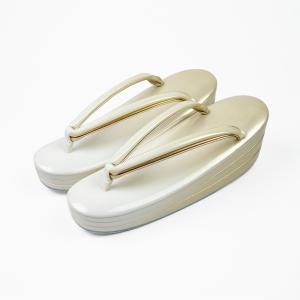 【伊と忠】真綿入　手縫草履　W5D-013 伊と忠】真綿入 手縫草履 W5D-013 - メルカリ