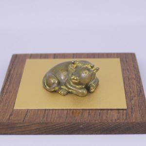 高岡銅器 牛の置物／立牛 17号 般若純一郎作品 送料無料 : 檜屋美術館