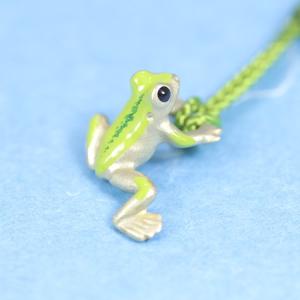 根付 （黄銅製） 蛙・かえる・カエル 足伸 豆 : 京都工芸舎 Yahoo!店