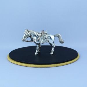 置物 干支（銀製）午・馬・うま なごみ馬 鞍・鐙（あぶみ）付 現品限り