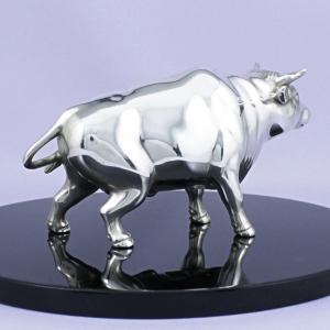 置物 干支(銀製)丑・牛・うし 立牛 大(現品限り)の詳細画像3