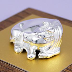 置物 干支(銀製)丑・牛・うし 座牛 丸 特大の詳細画像3