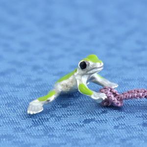 根付 （黄銅製） 蛙・かえる・カエル 足伸 豆 : 京都工芸舎 Yahoo!店
