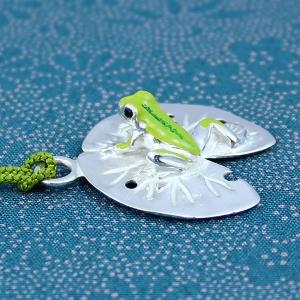 根付 （黄銅製） 蛙・かえる・カエル 足伸 豆 : 京都工芸舎 Yahoo!店