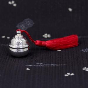 置物 (銀製) 打ち出の小槌・こづち 小 正絹タッセル付 : 京都工芸舎