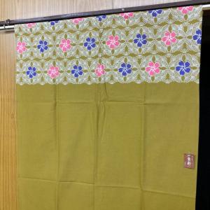 のれん 手染めのれん ロング丈 桜帯柄 金茶色...の詳細画像1