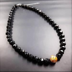 大粒でカッコいい!! ブラックスピネル ネックレス 6mm・4mm 芸能人も