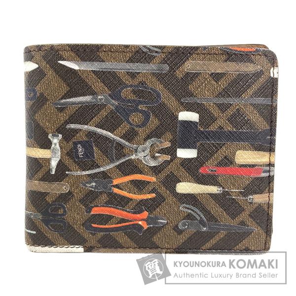 FENDI フェンディ ズッカ柄 ツールプリント 二つ折り財布（小銭入れあり） PVC レディース ...