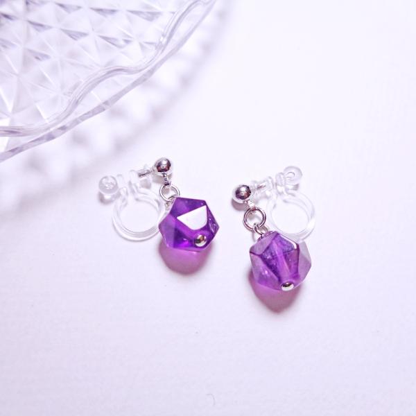 I2026SSAME 樹脂ノンホールピアス 樹脂イヤリング 天然石　アメジスト カットラウンド　 金...