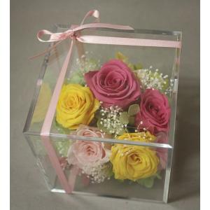 ＊*..華やかピンクローズアレンジ..＊°.プリザーブドフラワー　ケース付 華やかピンクローズアレンジ..＊°.プリザーブドフラワー ケース付