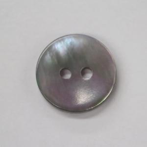 【１個】貝ボタン　黒蝶　皿型　１１．５ｍｍ　１個　＊天然素材のため一つ一つの表情が異なり、光の入り具合や角度によって色の見え方が異なります