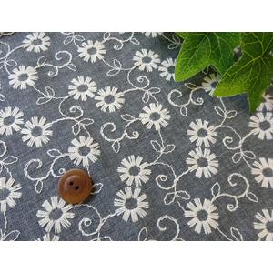 国産　デニム風生地に花柄刺しゅう　　4個までネコポス可能　KLM71