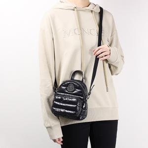 MONCLER ホワイトレザー キーホルダー MONCLER モンクレール キーホルダー バッグチャーム ロゴ レザー