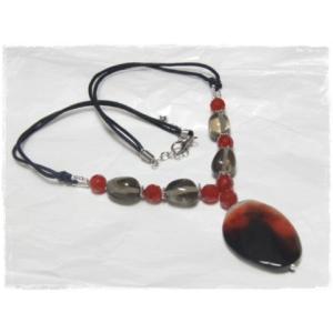 レッドアゲートトップとスモーキークォーツタンブルのネックレス