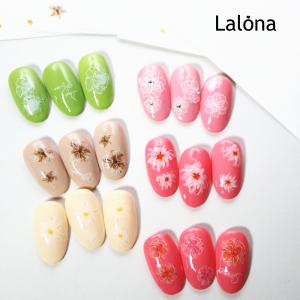 ラローナ［ LALONA］極薄フラワーアートネイルシール ( 6種類から ) ネイルシール/ジェルネイル//簡単ネイルアート/セルフネイル｜lalona