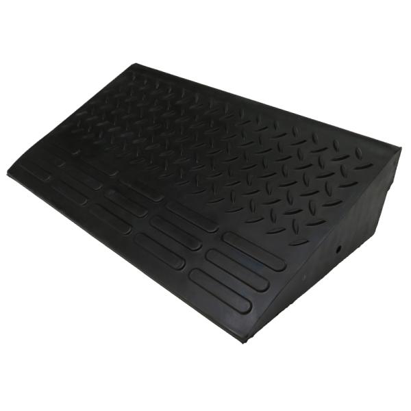 ゴム段差プレート 600X高さ145mm 耐荷重4t アークランズ