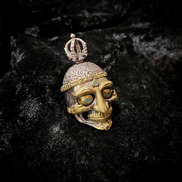 ZOCALO ペンダントトップ TIBETAN MONK SKULL L　ソカロ エスニック シルバ...