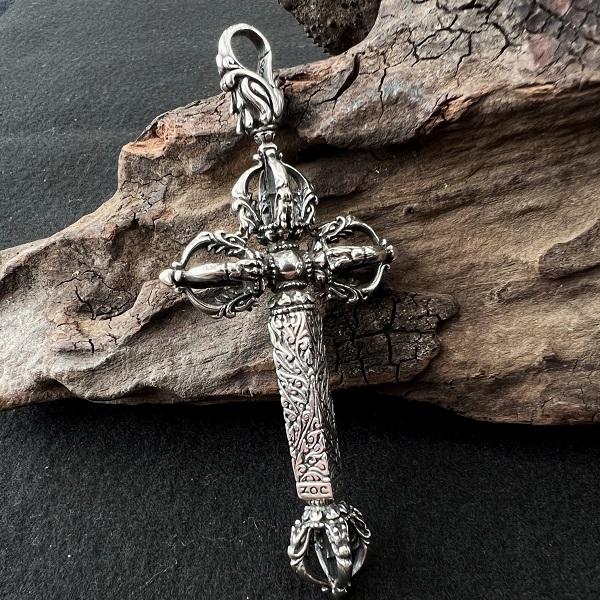 ZOCALO ペンダントトップ TIBETAN DRAGON DORJE CROSS　ソカロ エスニ...