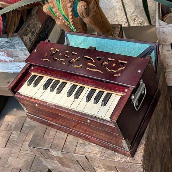 ハルモニウム 楽器 インド ハーモニウム